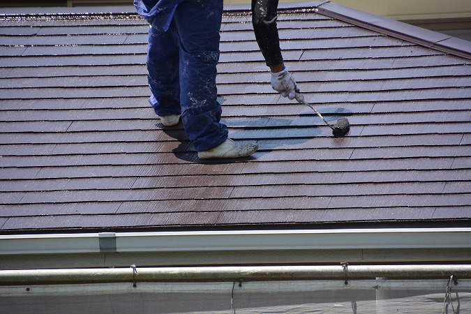 屋根塗装足のアップ